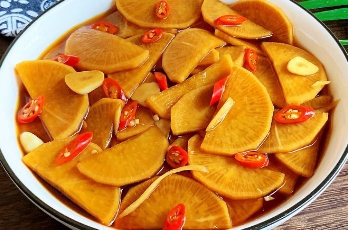 冬天多吃萝卜,简单加料一腌酸甜脆爽,当天做当天吃,分享做法