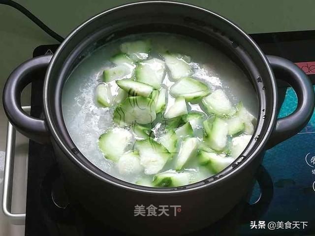 吃了30年丝瓜，这种做法最营养！只要5分钟，鲜味十足可口下饭
