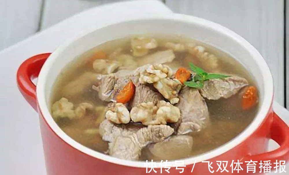 偷喂|母乳过稀是没营养吗?宝妈偷喂被婆婆嫌弃,两大类奶水要分清