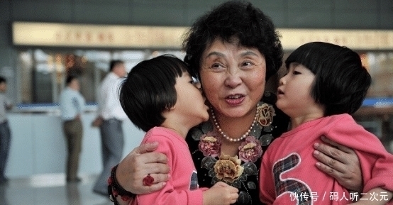 后来生活|失独妈妈盛海琳:61岁高龄产子,拼命生下双胞胎,后来生活怎样?