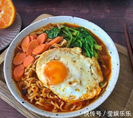 泡面的神仙吃法!泡面中的霸王!好吃到舔碗!酸爽开胃!