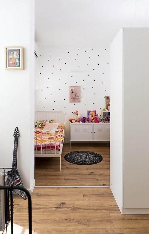 客厅|客厅做了一个超大柜子,一边是电视墙,一边是大书柜,确实很实用