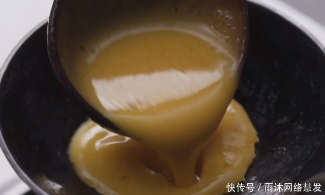 做法|想吃饺子嫌麻烦?教你一个简单做法,不和面不擀皮,做一锅不费事