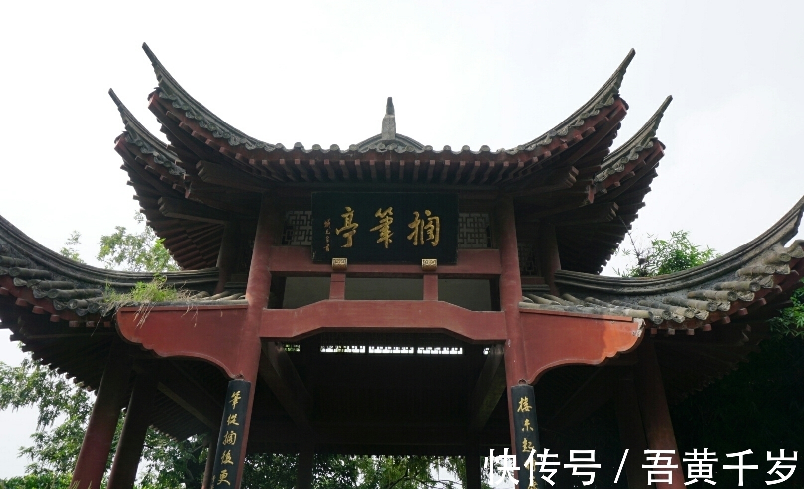 黄鹤楼$李白在黄鹤楼写诗,遭一少年嘲笑,一首传世佳作不久后应运而生