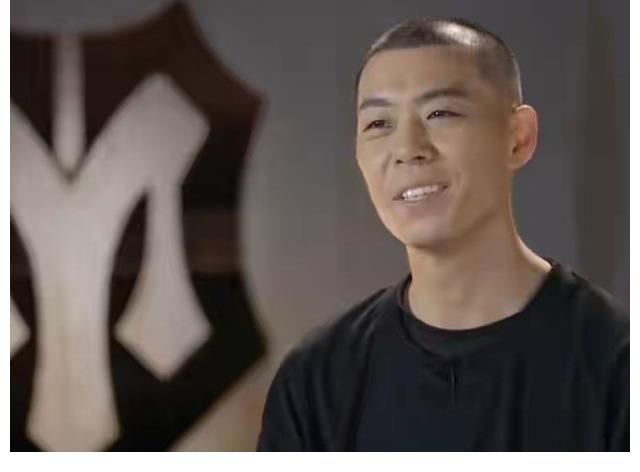 布瑞吉|對55歲的陳小春無禮，這是說唱歌手的通病，還是GAI真的飄了