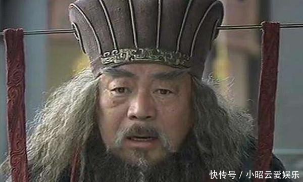 吕布|华雄骁勇善战，为何却死于非命，原因与吕布有关