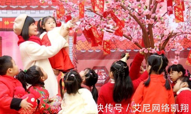 堪称经典|千古绝对! 上联 “一月只圆两三夜”, 网友的下联堪称经典