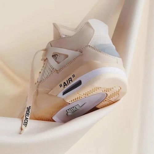 Off-White x AJ4 新色曝光，THE 20 系列即将开启？