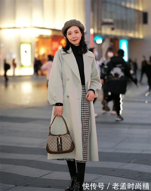 大衣|“大衣+呢子裙”优雅又时髦,穿出气质美