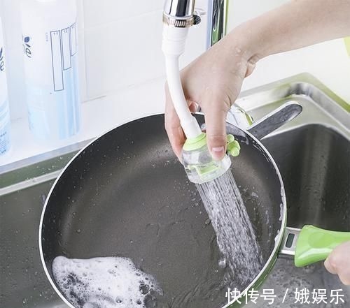 老同学|去老同学家发现电线早已不埋墙里了,瞧瞧下图这么弄,太高明了