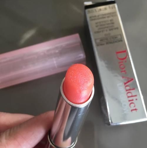 质地|不化妆也能拥有好气色,这5支口红轻松提亮肤色,素颜也能涂