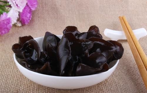 肝脏|警惕:3种食物正在悄悄“荼毒”你的肝,养肝护肝,要做好3件事