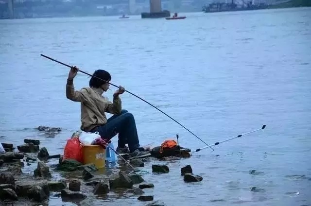 要想野钓渔获好,手勤腿勤屁股懒,一句话道尽野钓的精髓