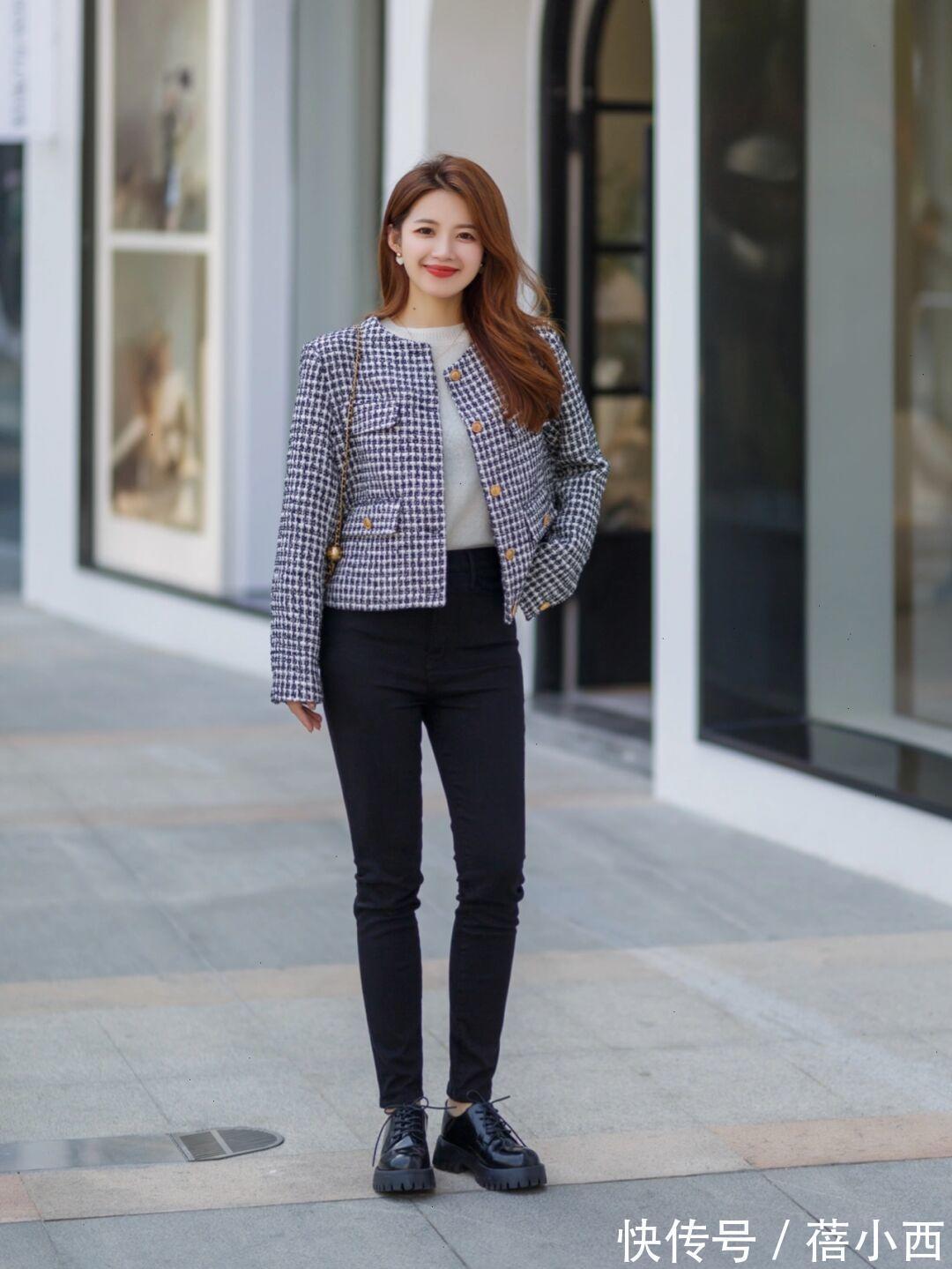 外套 优雅的女人必须有“小香风外套”,配半身裙知性优雅,配裤子时髦