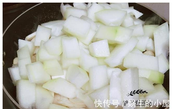 美味佳肴|冬瓜新吃法，每天做一盘，燃烧脂肪，胖人越吃越瘦