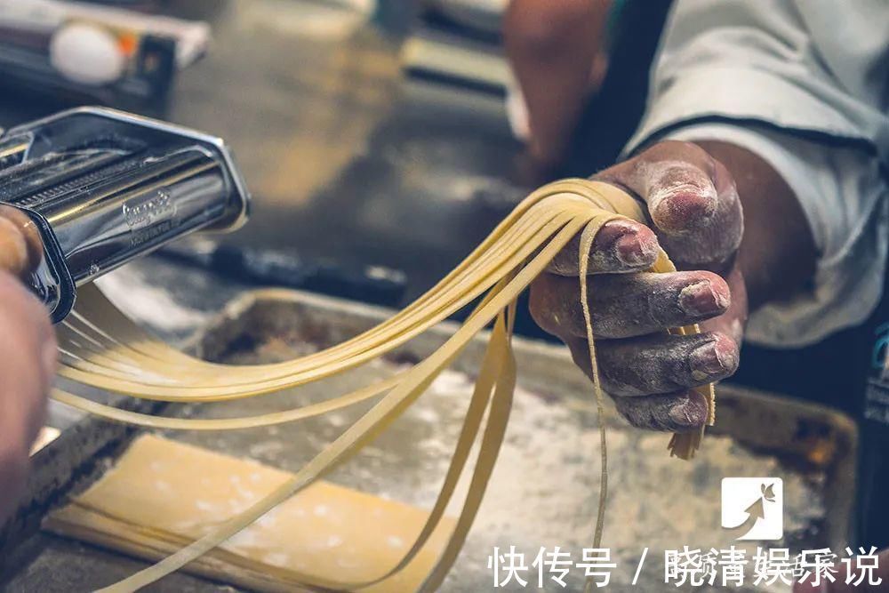 面筋蛋白|两种面条不能买,会危害健康?想买面条,记住这3点!