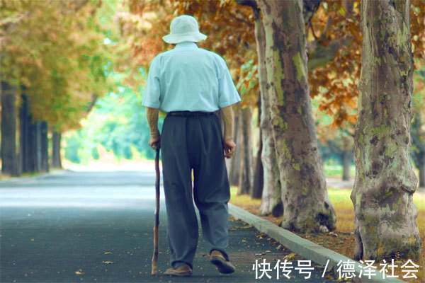 长寿|112岁的老人谈到长寿秘诀，不吃补品、不去医院，全靠一件事