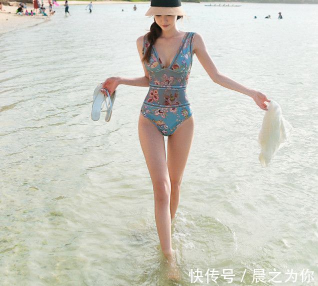 身材 比基尼泳衣小姐姐,尽显曼妙多姿的美感,真迷人!