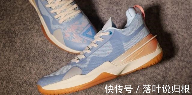 球鞋 说什么ZK5平替,我愿称闪现3为后卫鞋新标杆!