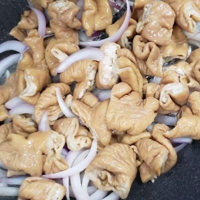 焦风热|你炒肥肠的正宗做法，简单几步，越吃越上瘾