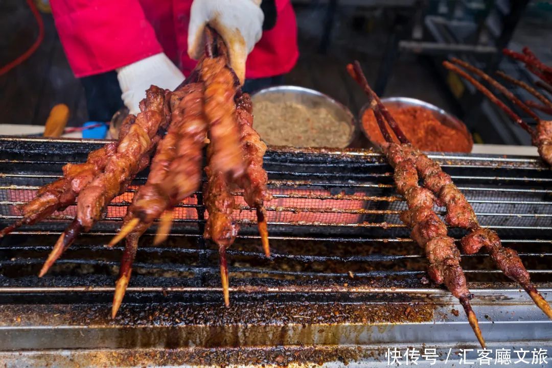 回民|西安最靠谱吃喝攻略:本地人告诉你,才不去回民街!