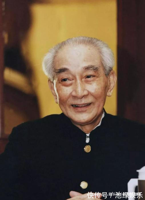 阳气|利用肚脐眼养阳,照着这样做提升阳气,秋冬少生病!