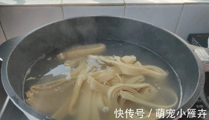 豆腐皮|儿子身高1米7，就因为常吃“它”，十几年吃不腻，个子还在长