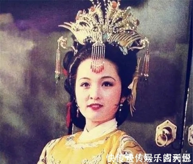 贾母!红楼梦:元春在宫中的地位处境如何?刘姥姥的预言一针见血