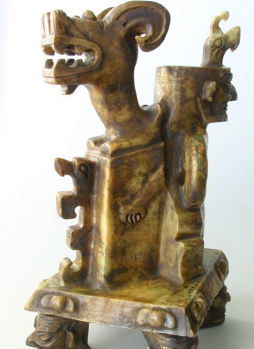 三星堆遗址|三星堆民间有一件文物,它的名字叫“人背龙”这件文物是真是假