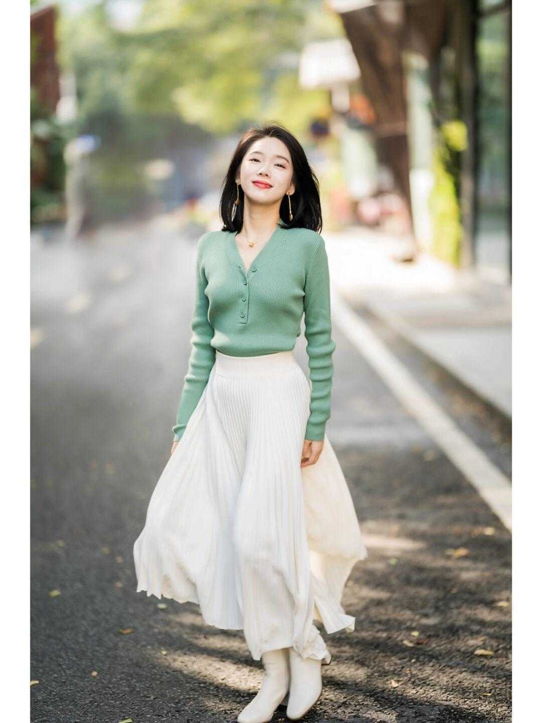 小仙女们 日常穿搭没头绪?快来看看这些简约大方的气质穿搭,谁穿谁美