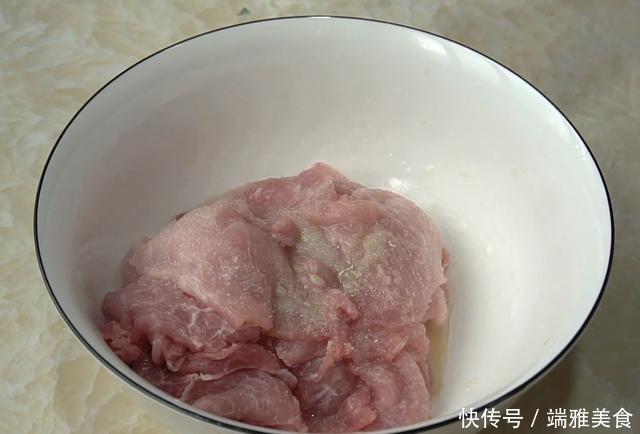 土豆新吃法,不炒不用炖,酸甜又开胃,孩子三天两头点名吃,解馋