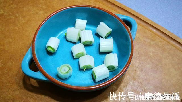 晓峰|炖鸡汤,记住放“1白1黄1红”,炖出的汤汁浓郁不油腻,无腥味