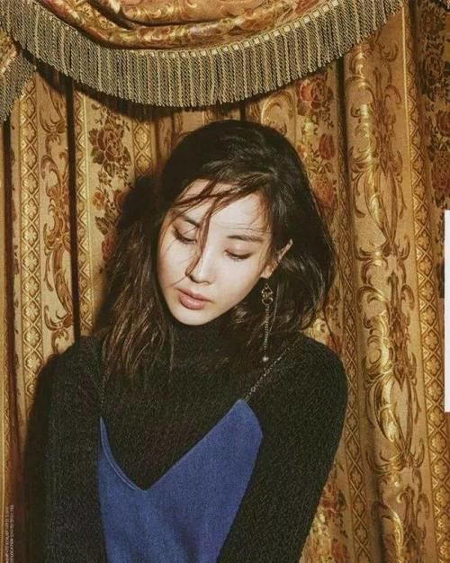 发量多？正好试试这款发型