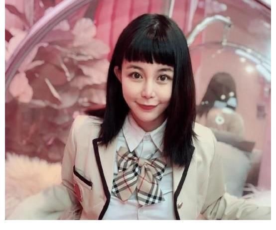 嘉賓|十年過去了,當(dāng)年那個說“寧坐寶馬車?yán)锟蕖钡鸟R諾,夢想成真了么