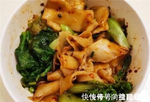 早上不吃包子,一碗面下肚,开胃又解腻,还暖身子,不揉面不醒面