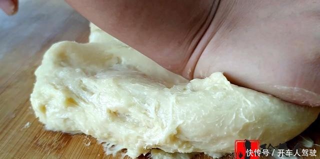 吐司面包,手把手教你在家做,5分钟揉出手套膜,比买的还好吃