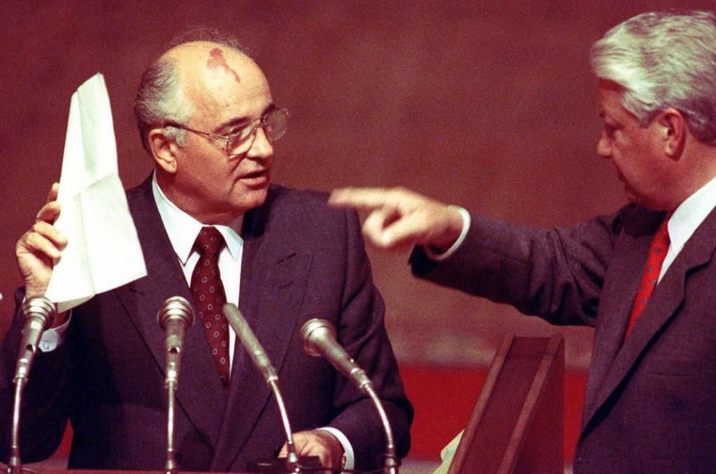 内忧外患|月满则亏，盛极必衰：苏联为何在没有内忧外患的情况下突然解体？