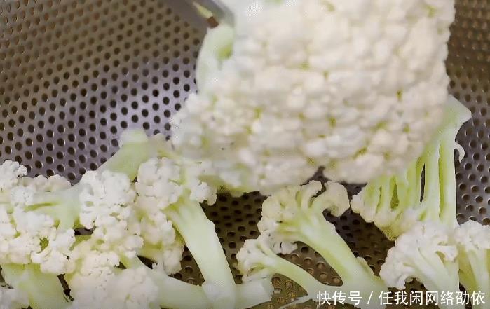 搭配|花菜搭配黑木耳，简单一炒，鲜酸爽口又营养，适合孩子的家常美味