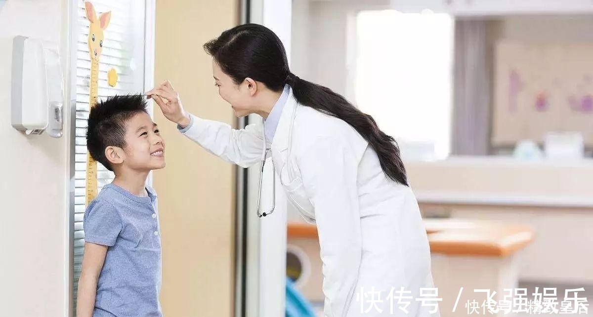 身高|睡前做这三件事，孩子多半长不高，不少家长还在犯，伤娃不自知