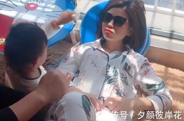 老佛爷|“老佛爷宝妈”享受生活走红,这大概是全网地位最高的宝妈了