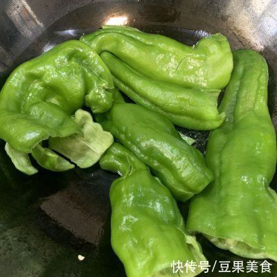 豆豉|超级下饭的糖醋虎皮青椒这么做，吃前一定备足饭