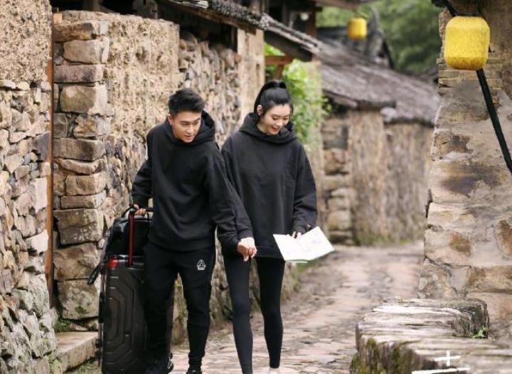  节目|又一夫妻合体节目定档，奚梦瑶夫妇加盟，我却最期待老艺术家夫妇