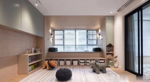 大衣柜|客厅一定要放沙发和茶几的现在都流行这样装啦