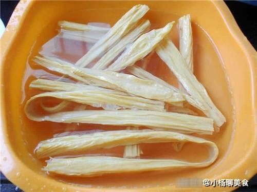 泡饭|它人称“饭扫光”，泡饭拌面样样行，鲜滑多汁开胃，是酒鬼的最爱