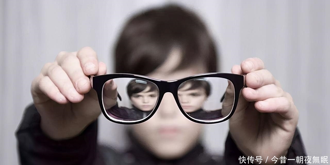 当回事|教育家:12岁前不让孩子看电视,他将终身获益,父母别不当回事