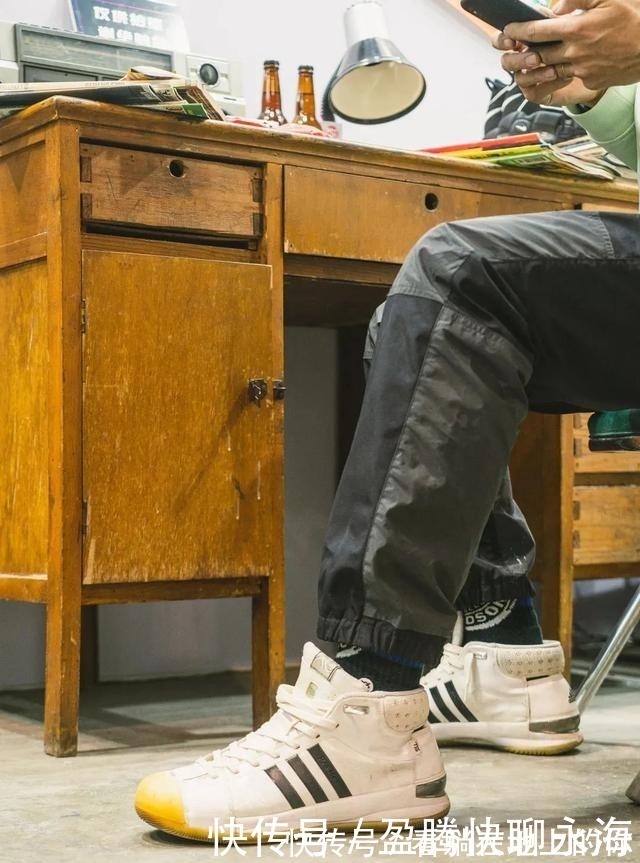 model 是否有这样一款球鞋 它并不主流,但你愿意去分享它的故事?