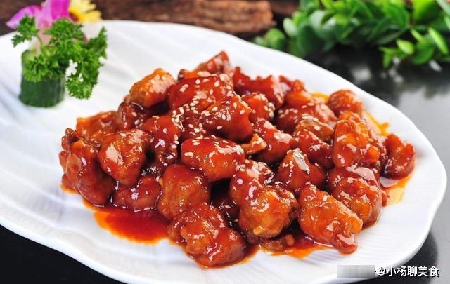 做糖醋排骨时，排骨下锅前多加一步，排骨更入味，而且更鲜嫩