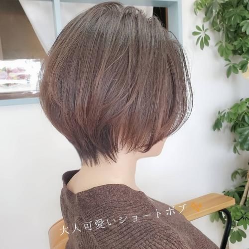 女人40岁，发型这样剪，利落时尚显年轻