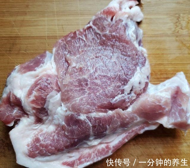 炸酥肉，香酥可口，肉香四溢！