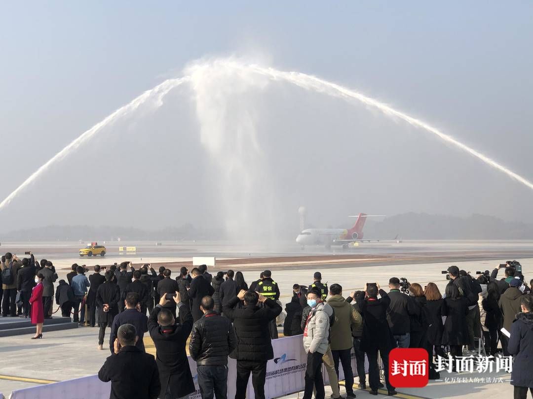 试飞成功！成都航空国产ARJ21飞机圆满完成天府国际机场试飞任务